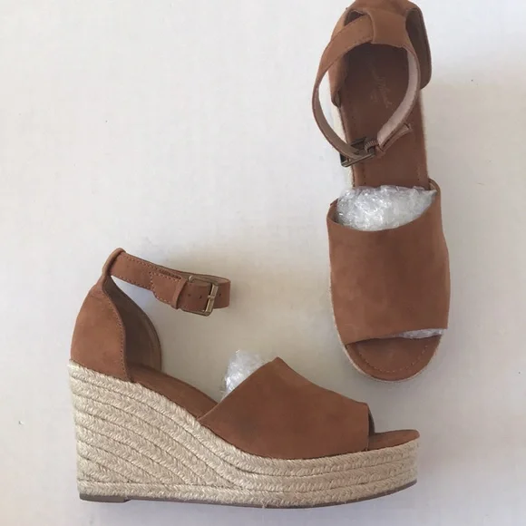 EUC Universal Thread Faux Suede Espadrilles Wedge Cognac Sandals Size 9 - Picture 4 of 12